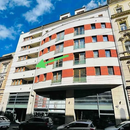 Comfort -2bedroom,central,balcony,elevator,ac Budapeszt